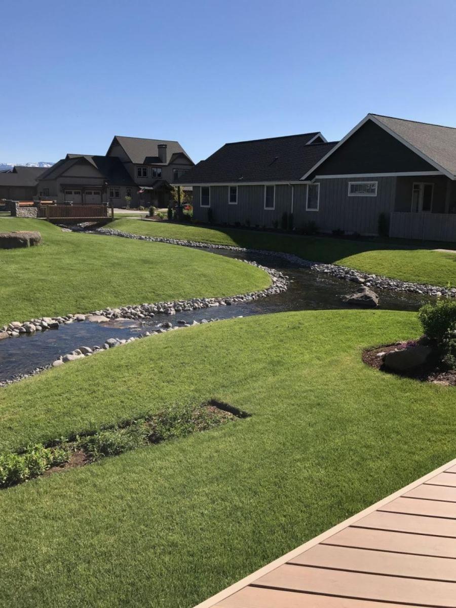 Апартаменты Riley'S Mountain View Систерс Экстерьер фото