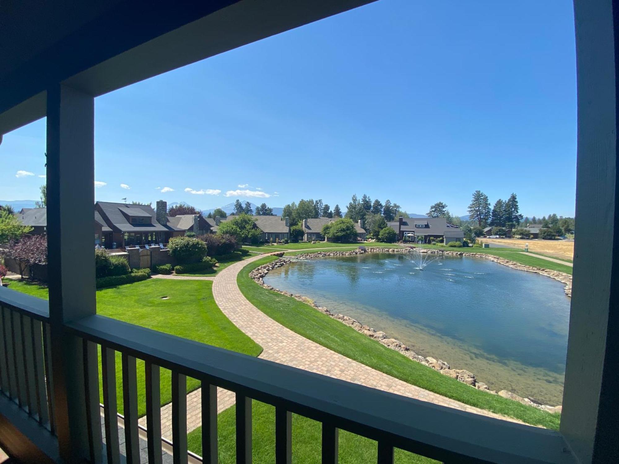 Апартаменты Riley'S Mountain View Систерс Экстерьер фото