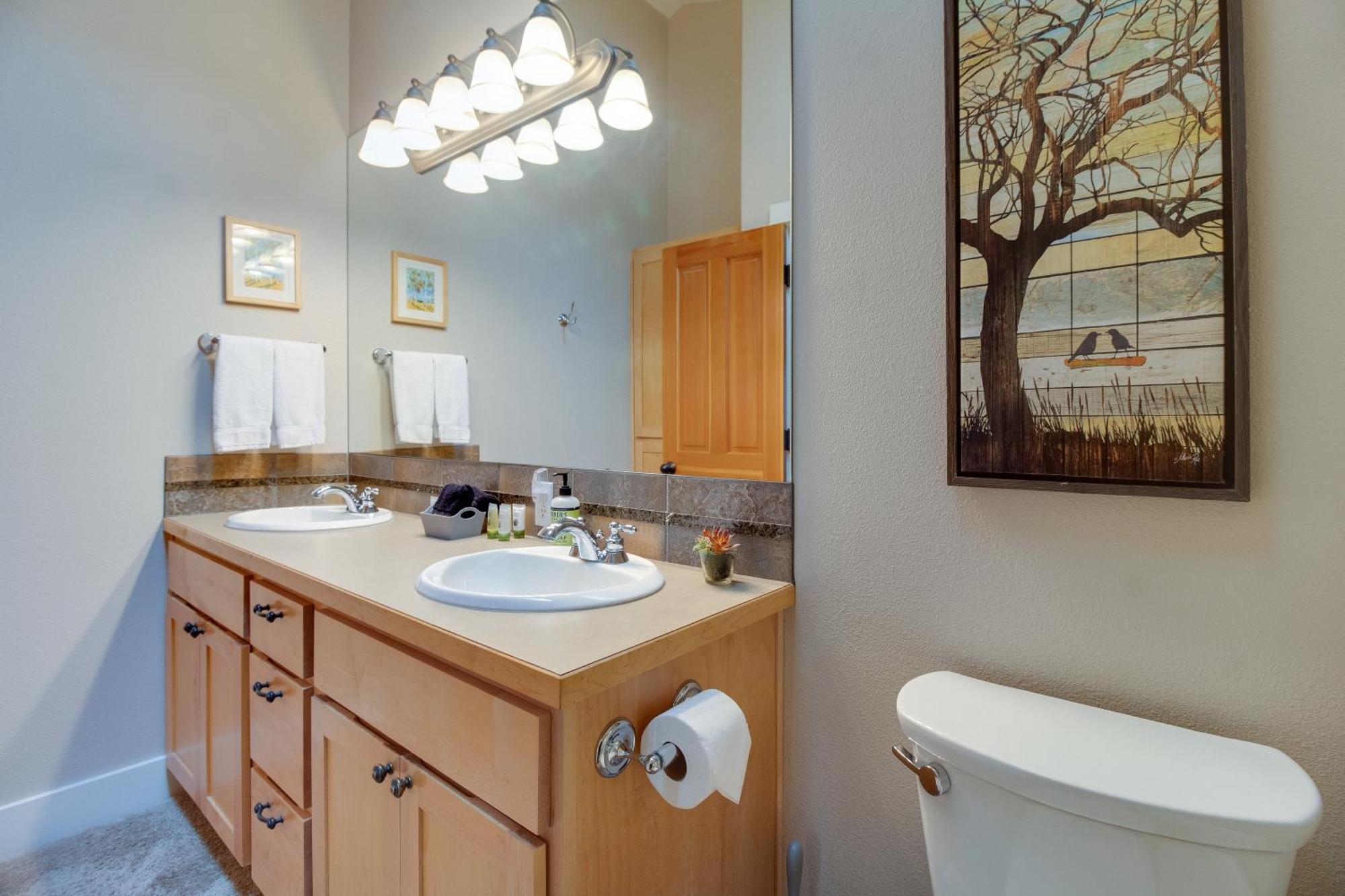 Апартаменты Riley'S Mountain View Систерс Экстерьер фото