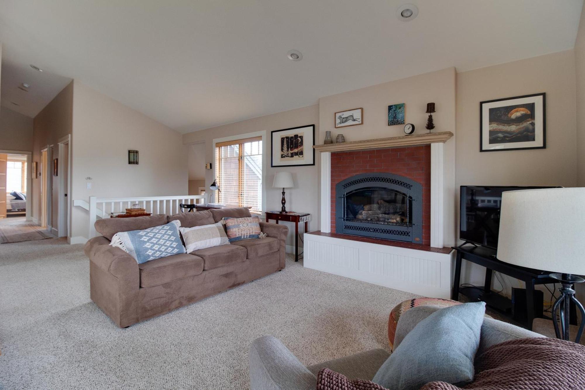 Апартаменты Riley'S Mountain View Систерс Экстерьер фото